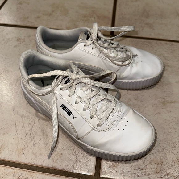 Women’s preowned white Puma shoes size 7.5 - Picture 1 of 6